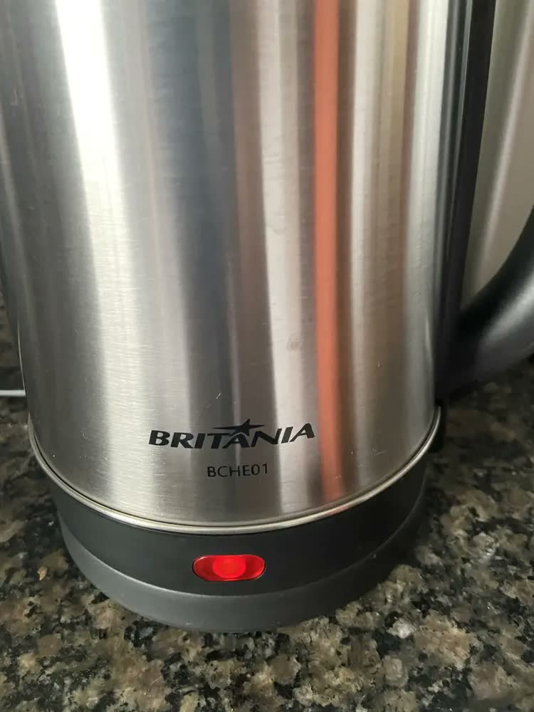 foto de Chaleira Elétrica Britânia 1,6l 1500w Base 360° Bche01 Cor Prata