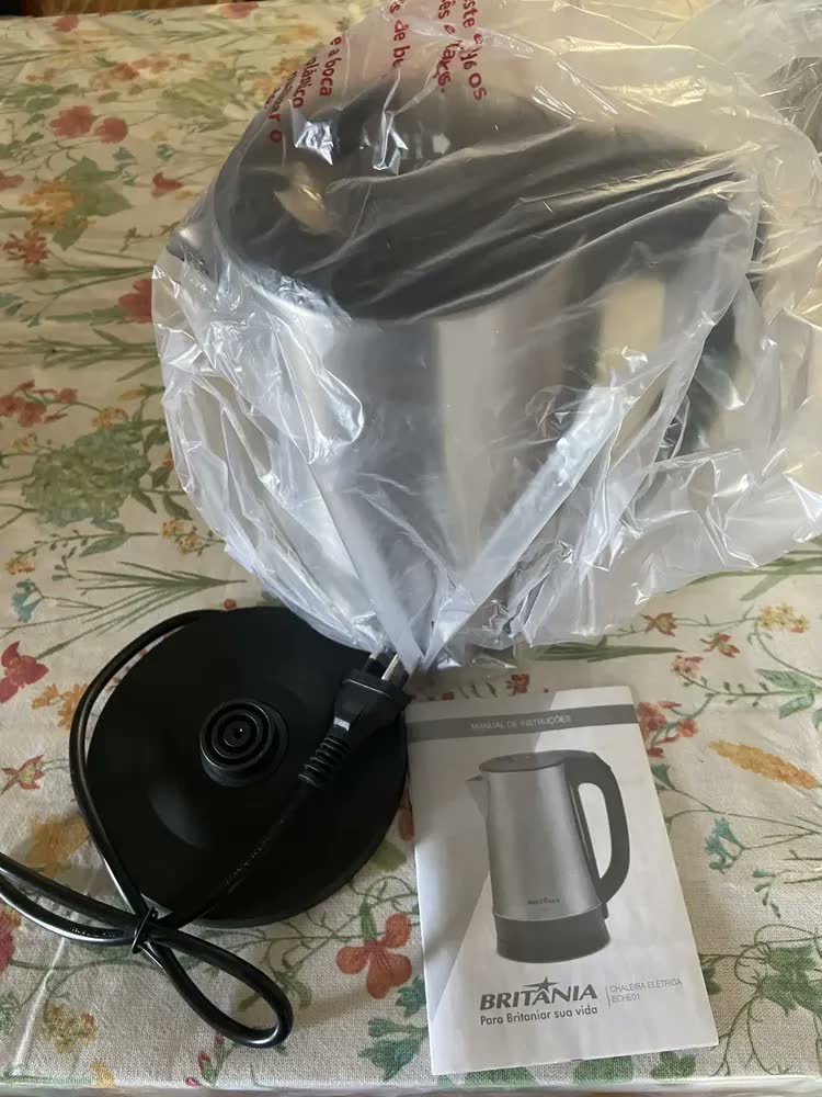 foto de Chaleira Elétrica Britânia 1,6l 1500w Base 360° Bche01 Cor Prata