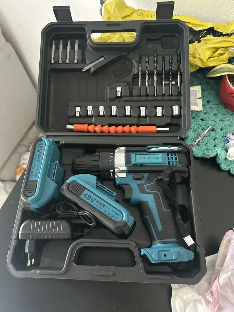 foto de Furadeira Parafusadeira 48v Max 2 Baterias De Lítio Sem Fio