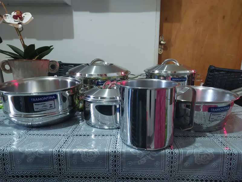 foto de Kit Jogo De Panelas Solar 6 Peças com Fundo Triplo e Tampas de Inox Tramontina