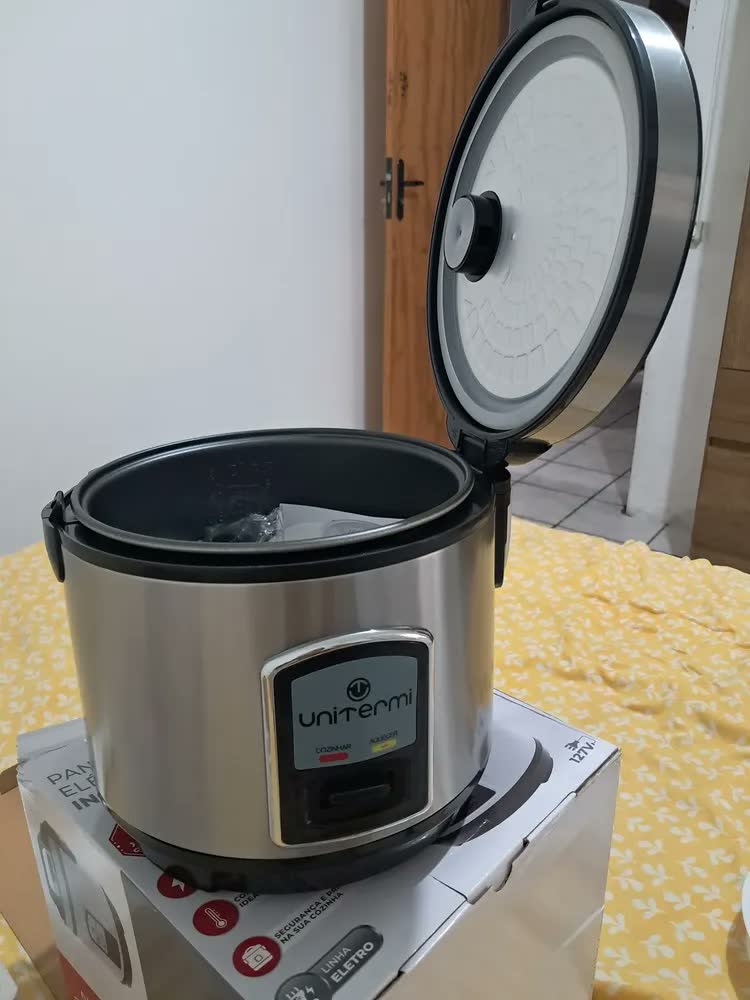 foto de Panela de Arroz Elétrica Unitermi Inox 10 Xícaras 500W