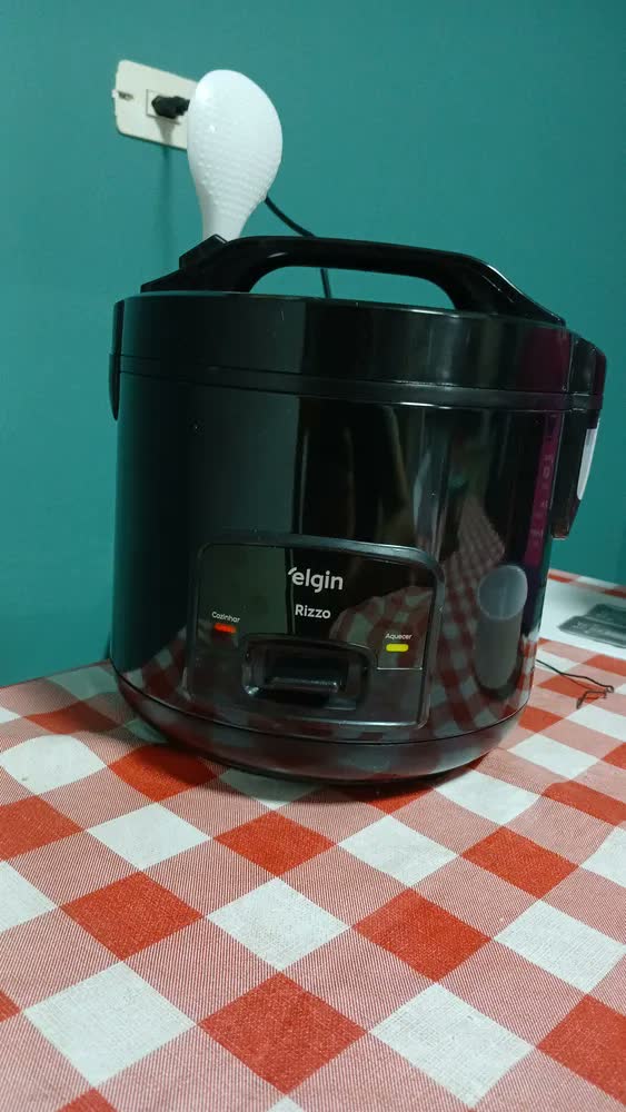 foto de Panela Elétrica De Arroz Rizzo Elgin 5 Xícaras, 400w