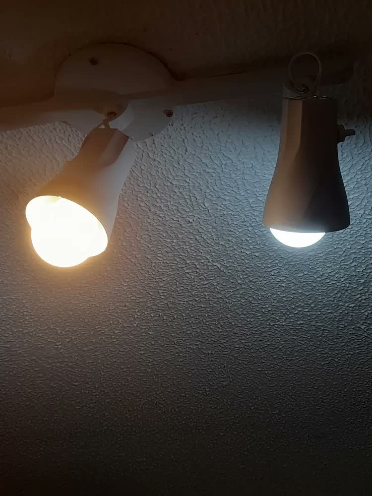 foto de Spot Trilho Direcionável Startec Octa 3 Lâmpadas E27 Preto Bivolt Teto