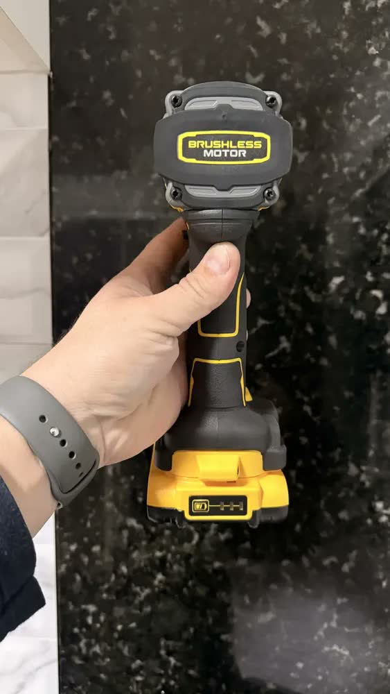 foto de Driver de impacto 1/4 sem fio Dewalt DCF860b