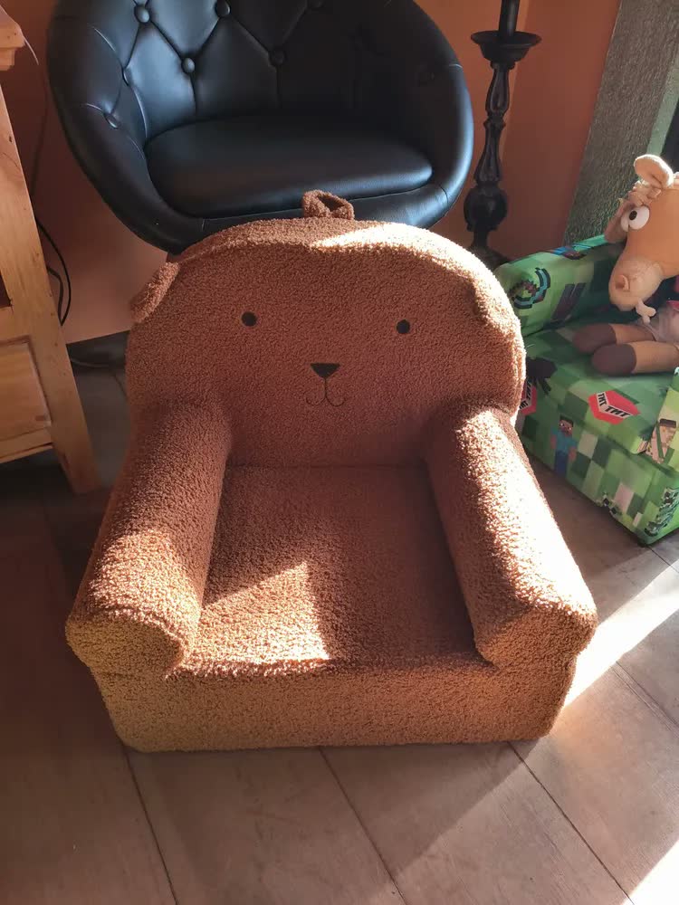 foto de Sofá Infantil Dobrável Poltrona Cama De Espuma Pelúcia