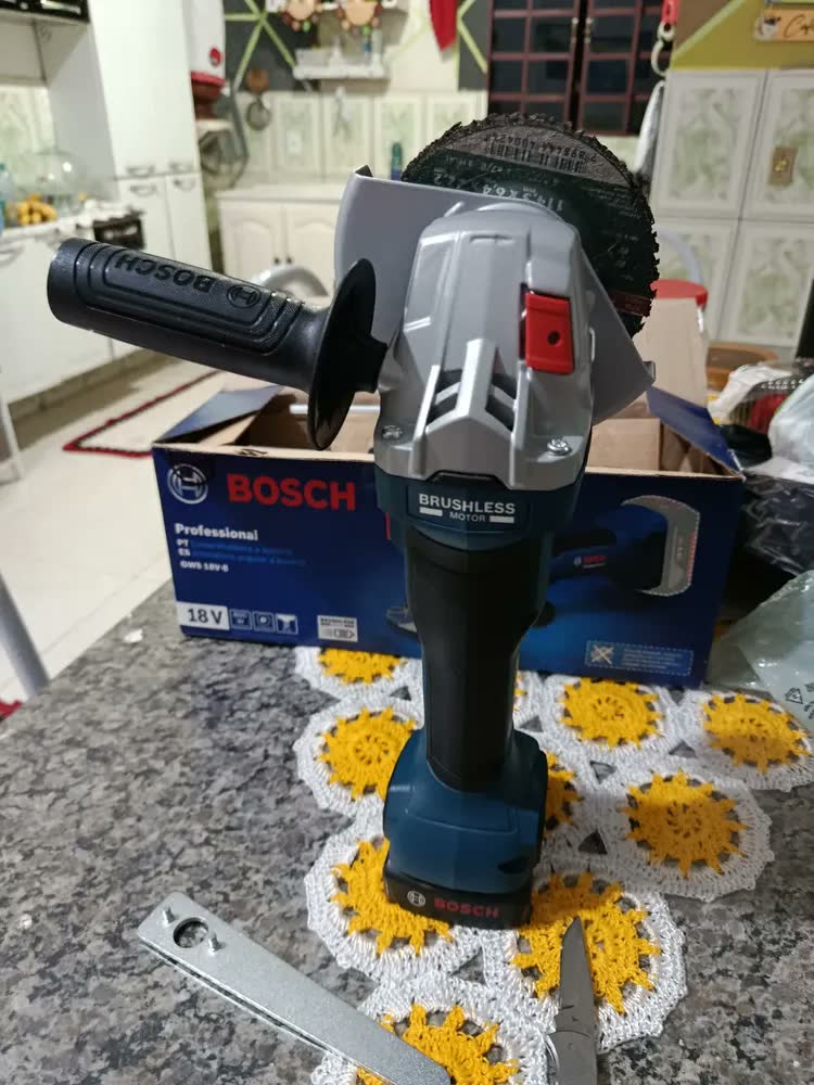foto de Esmerilhadeira angular Bosch Gws-15 P sem bateria, cor azul
