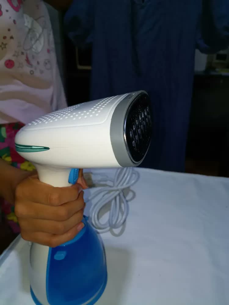 foto de Vaporizador De Roupas Portátil Passadeira Vapor Quente Ferro