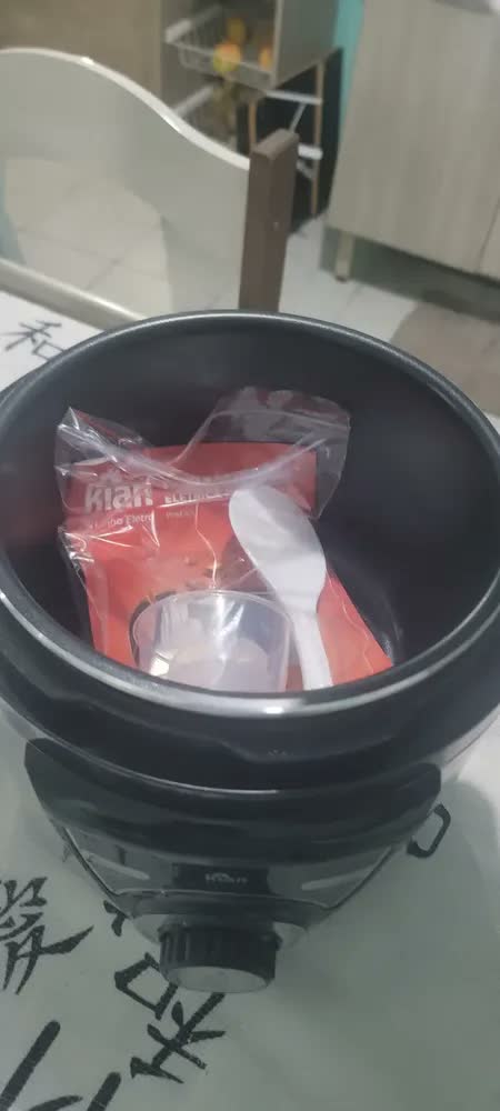 foto de Panela De Pressão Elétrica Kian 4l Inox Acessórios Cor Preto Frequência 50 Hz X 60 Hz