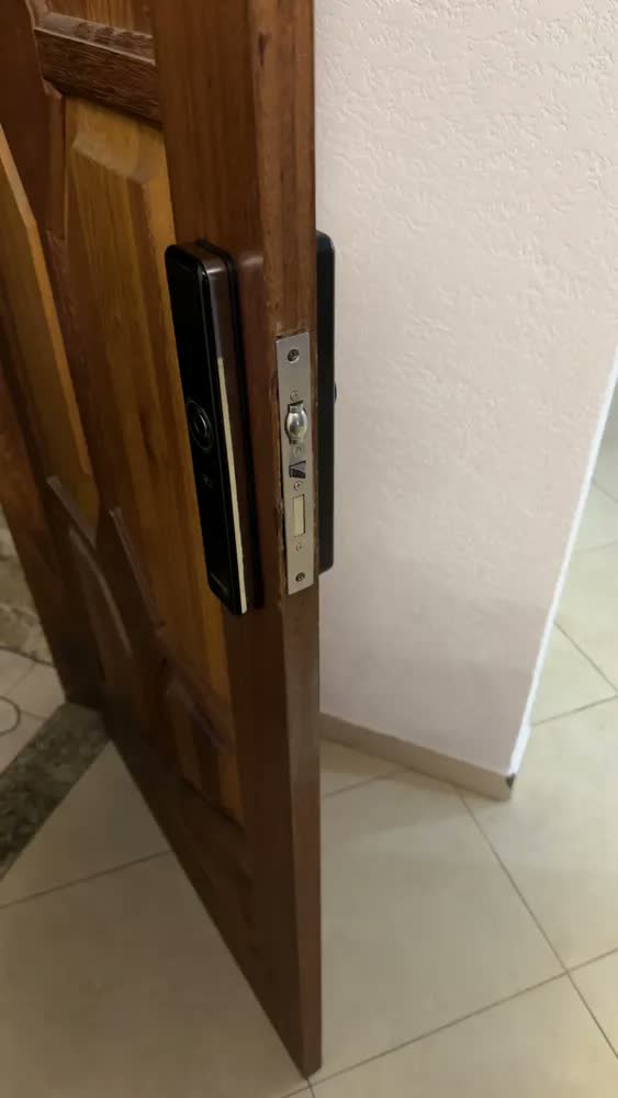 foto de Fechadura Smart De Embutir Intelbras IFR 7001 cor preto sem maçaneta