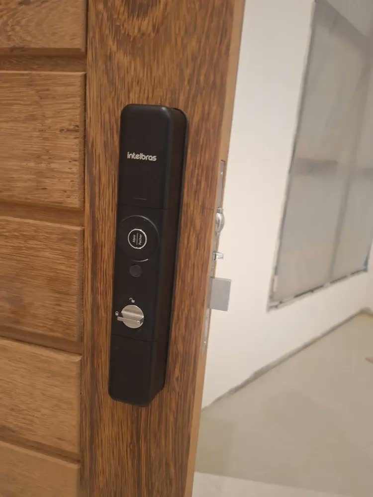 foto de Fechadura Smart De Embutir Intelbras IFR 7001 cor preto sem maçaneta