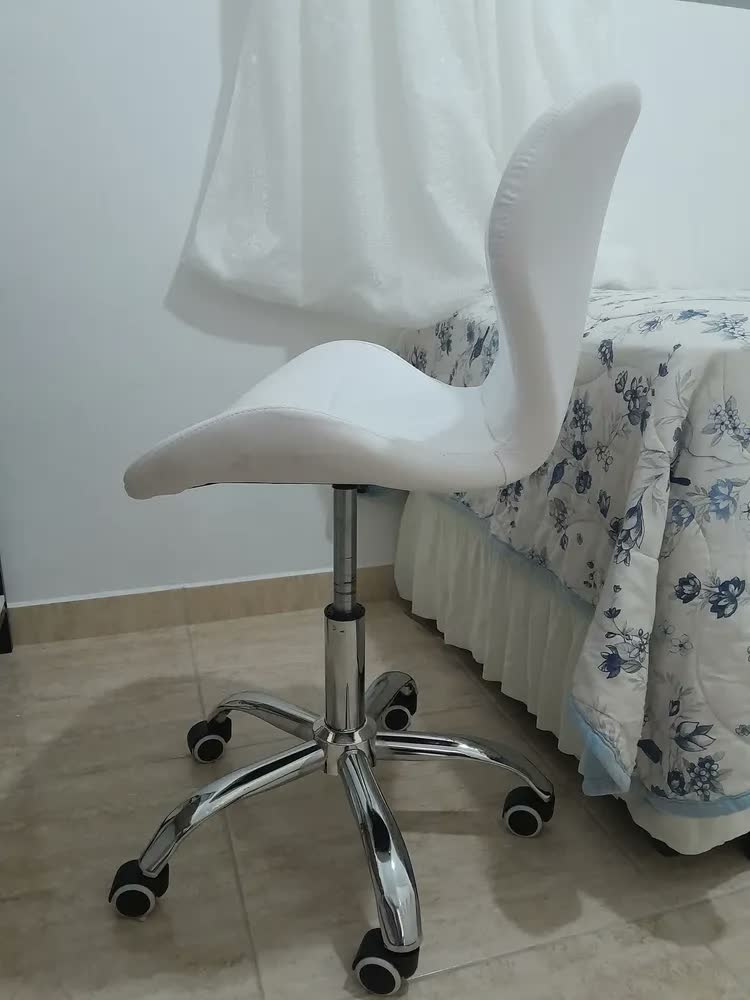 foto de Cadeira Escritório Elidy Home Decor Ergonômica Preto Giratória Rodinhas