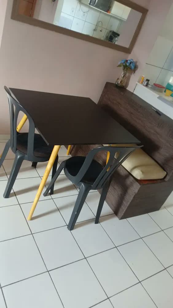 foto de Mesa Sala De Jantar Cozinha Quadrada 4 Lugares 90 Cm Pés Madeira Tampo Preto