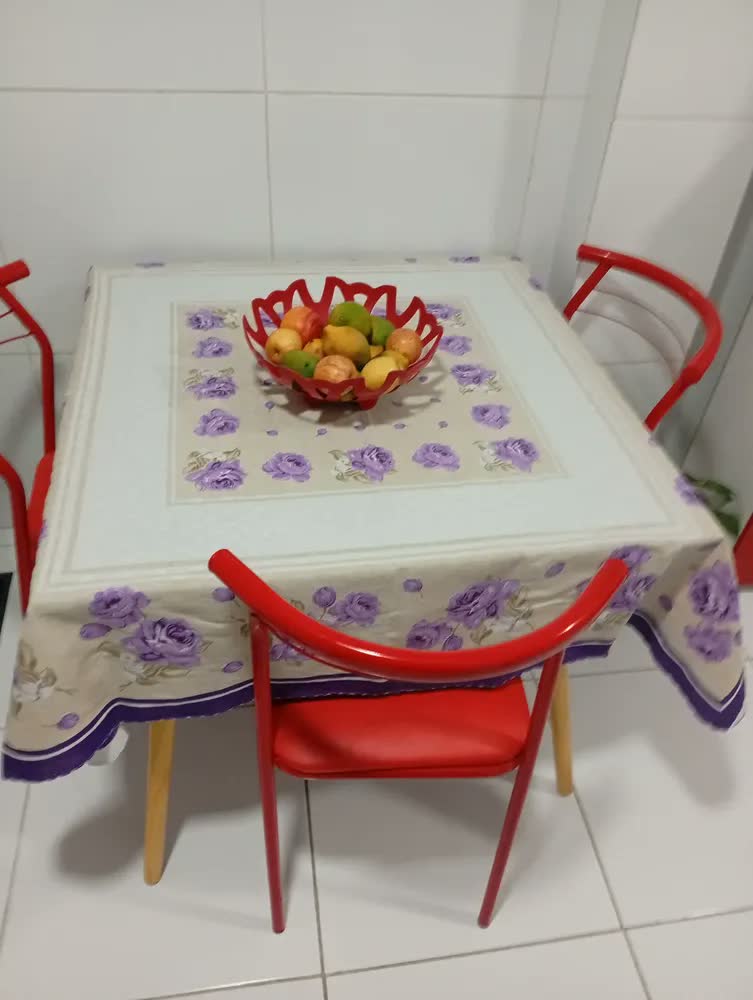 foto de Mesa Sala De Jantar Cozinha Quadrada 4 Lugares 90 Cm Pés Madeira Tampo Preto