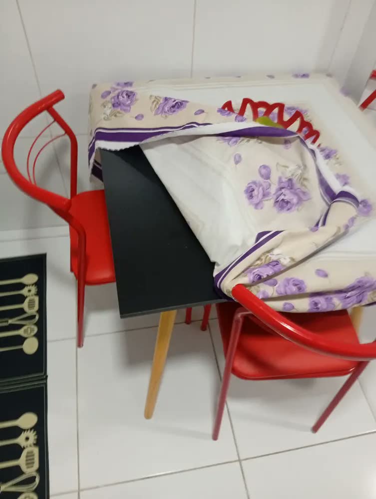 foto de Mesa Sala De Jantar Cozinha Quadrada 4 Lugares 90 Cm Pés Madeira Tampo Preto