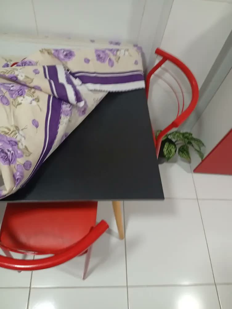 foto de Mesa Sala De Jantar Cozinha Quadrada 4 Lugares 90 Cm Pés Madeira Tampo Preto