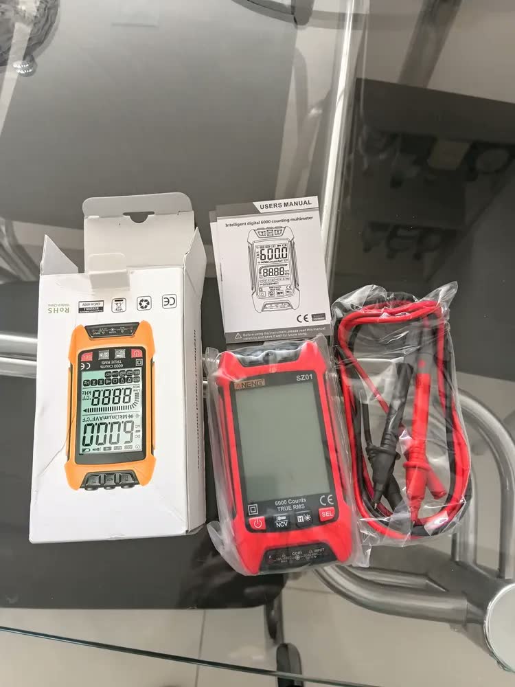 foto de Multímetro Digital Perfin PF102WY Inteligente com Seleção Automática para Tensão, Corrente e Frequência