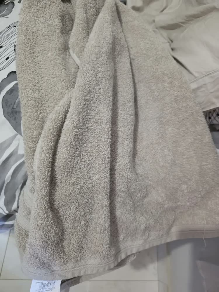 foto de Toalha De Banho Unika Pétala Karsten Cor U