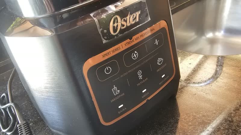foto de Liquidificador Profissional Xtreme Mix Oster 2l