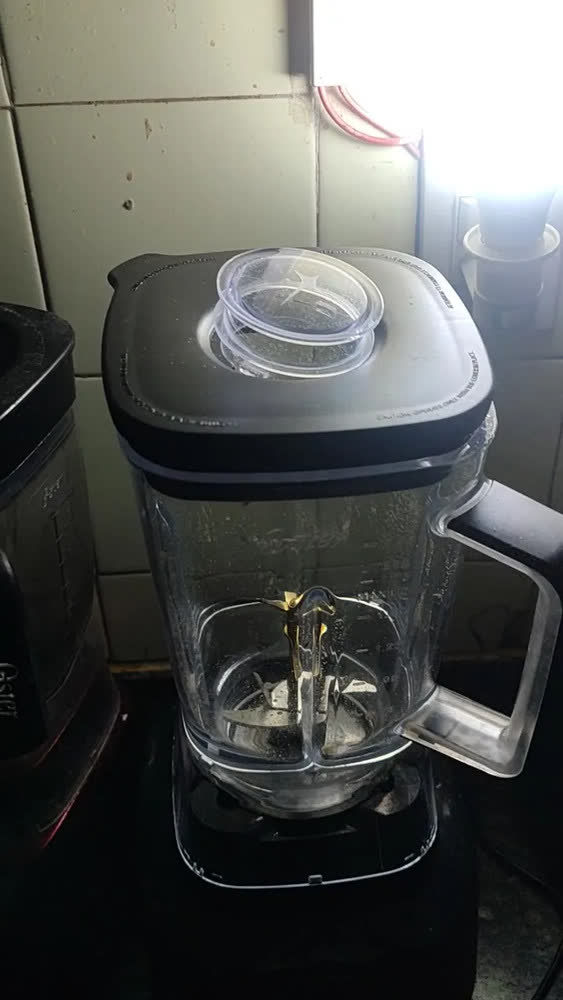foto de Liquidificador Profissional Xtreme Mix Oster 2l