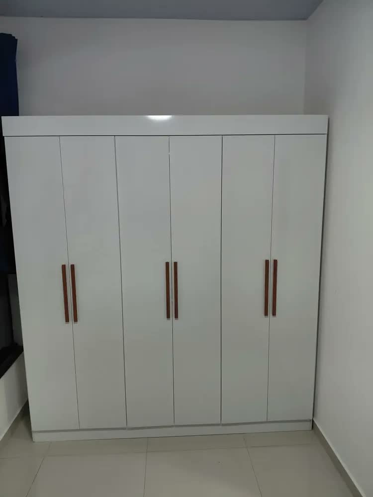 foto de Guarda-roupa Doripel New Xangai cor branco de mdf com 6 portas de dobradiças