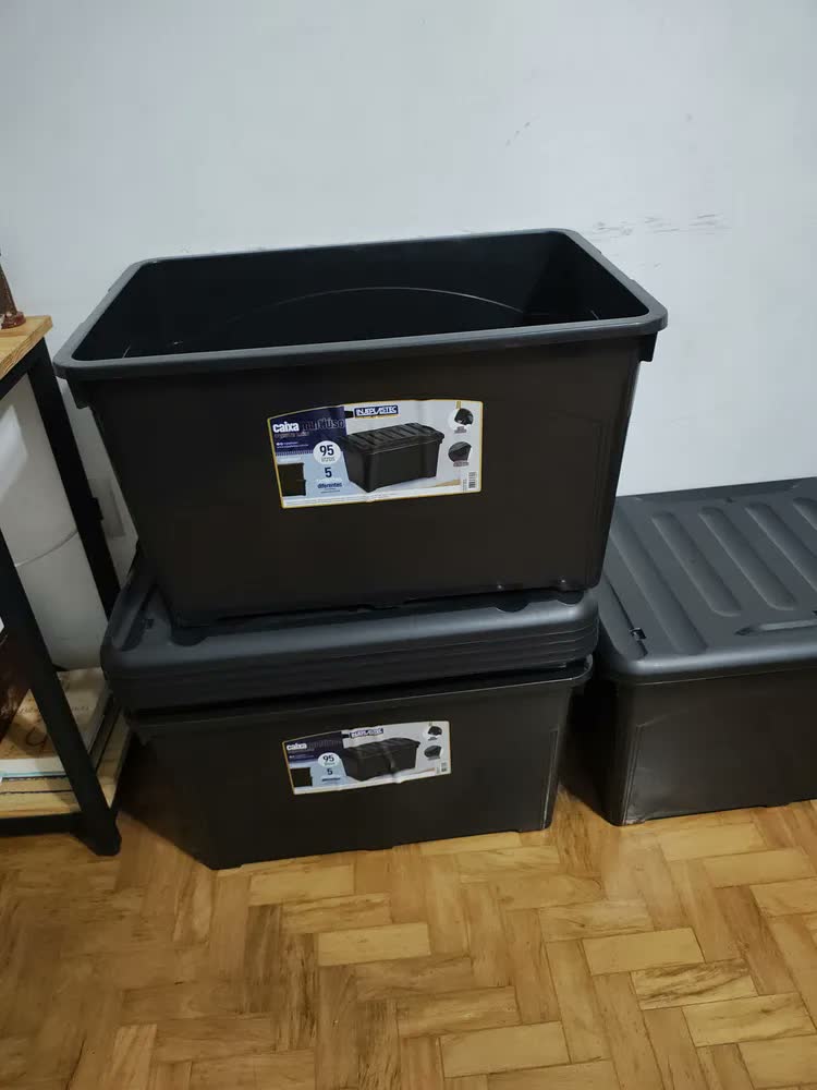 foto de Kit 4 Caixa Organizadora 95 Litros Com Travas Rodinhas Preto
