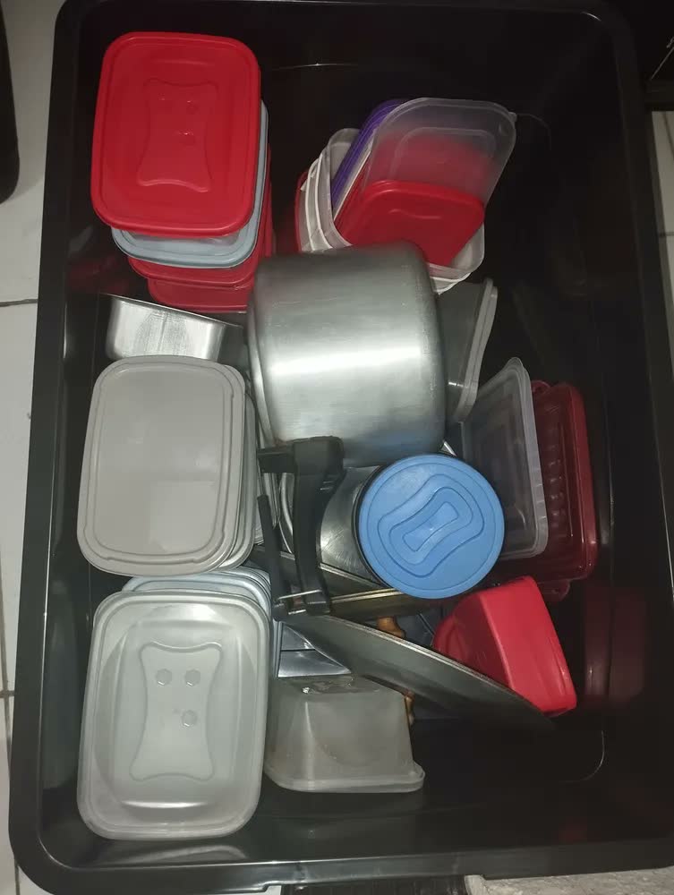 foto de Kit 4 Caixa Organizadora 95 Litros Com Travas Rodinhas Preto