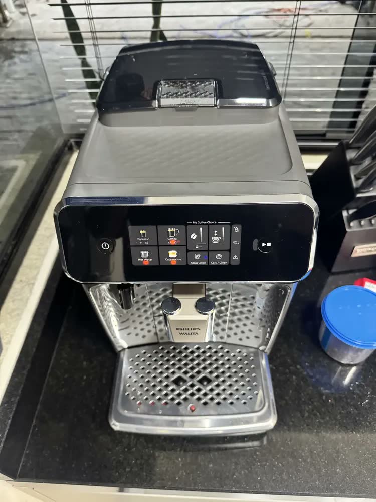 foto de Cafeteira Espresso Lattego Ep2330 Série 2300 Philips Walita Cinza