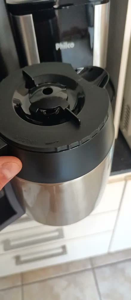 foto de Cafeteira Philco 40 Cafezinhos 1,6l Jarra Em Inox Pcf40d Preto