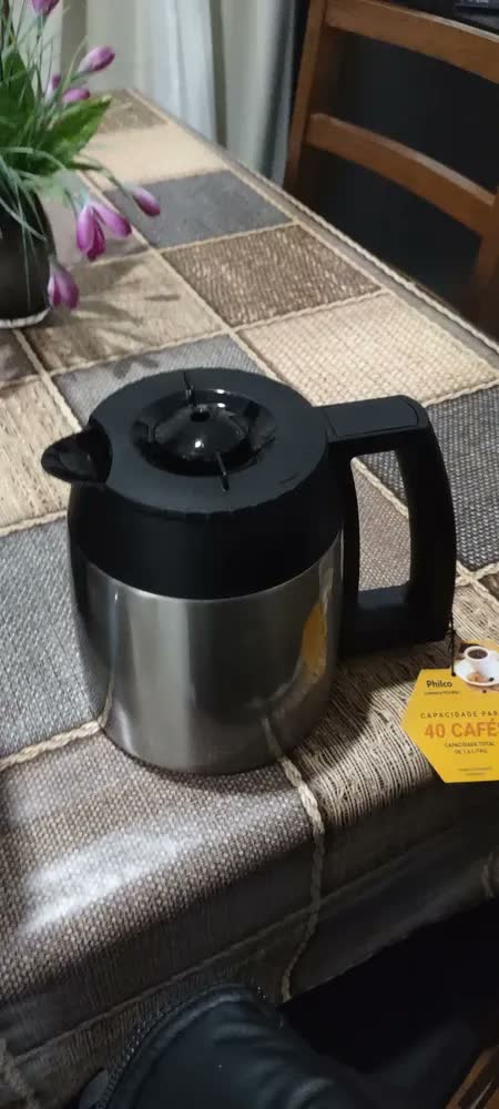 foto de Cafeteira Philco 40 Cafezinhos 1,6l Jarra Em Inox Pcf40d Preto