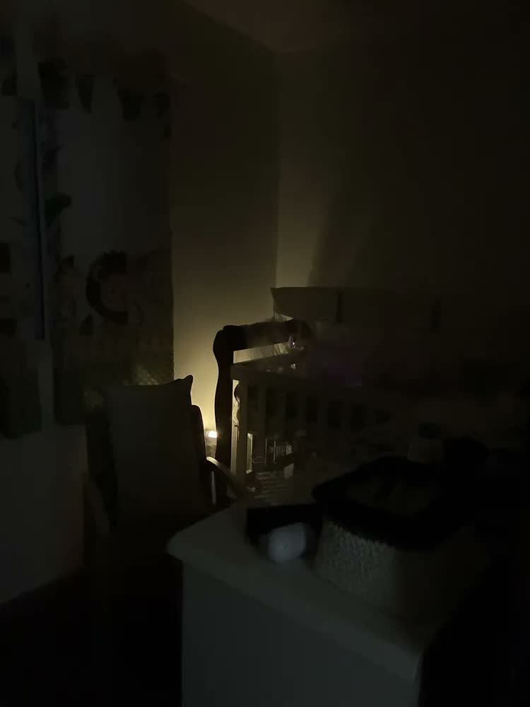foto de Kit 2 Luminárias Tomada Mini Abajur Infantil Led Luz Noturna Quarto Bebê Decoração Econômica Compacta Segurança Corredor Presente Criativo Iluminação Automática Moderna Charmosa