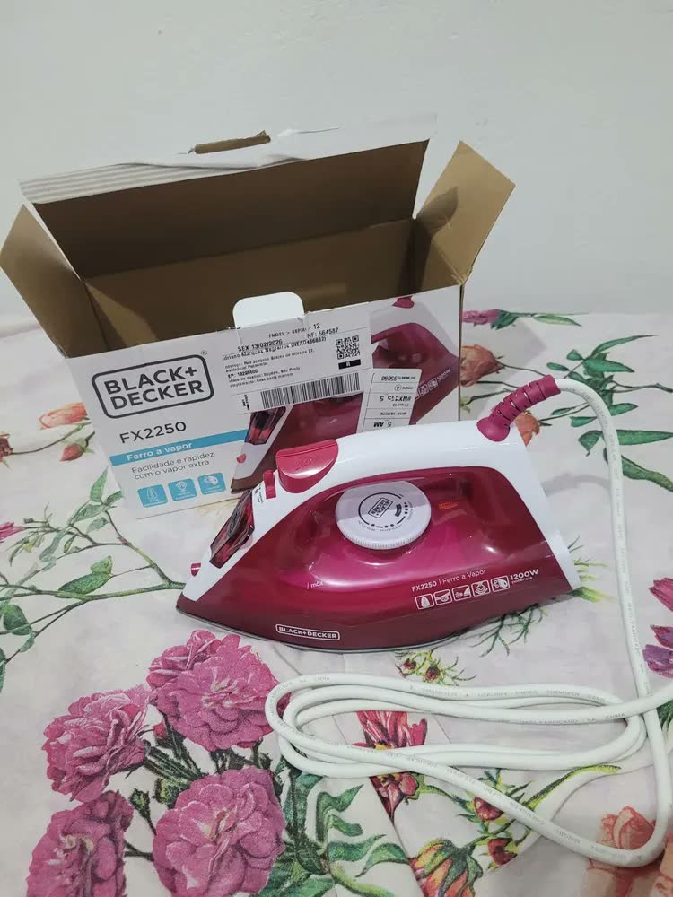 foto de Ferro De Passar Roupa À Seco Ou Vapor Black Decker Fx2250