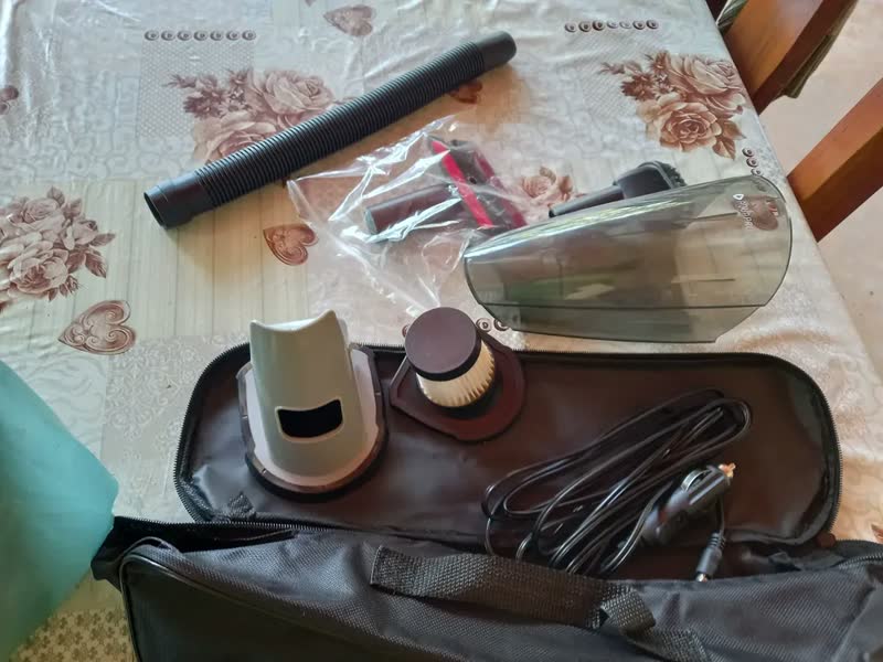foto de Aspirador De Pó E Água Sem Fio Portátil Automotivo Artiko Aquapro 100w Turbo 12v