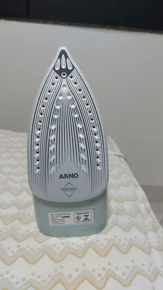 foto de Ferro a Vapor Arno FECP Ecogliss Protect