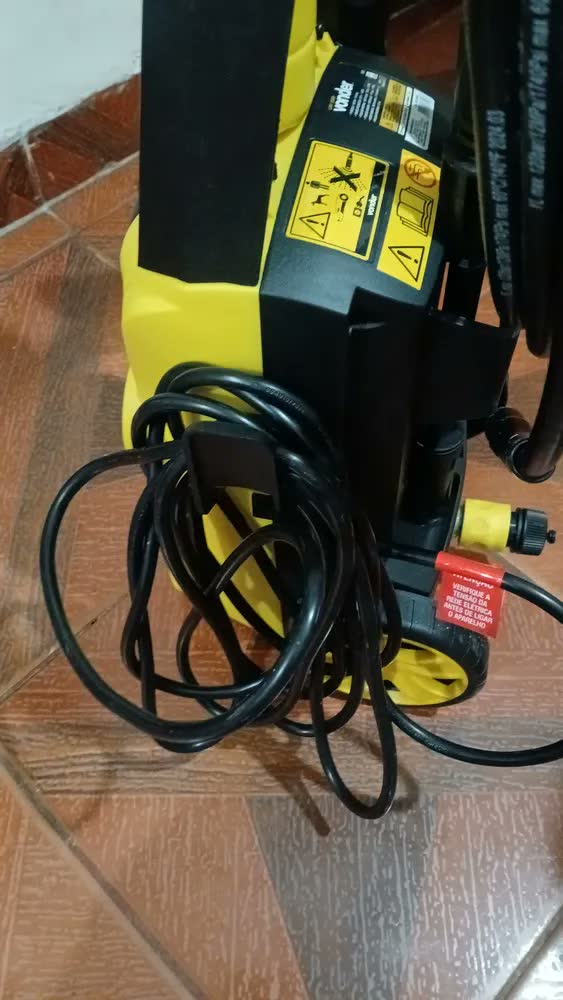 foto de Lavadora De Alta Pressão Economica Potente 1400w Vonder