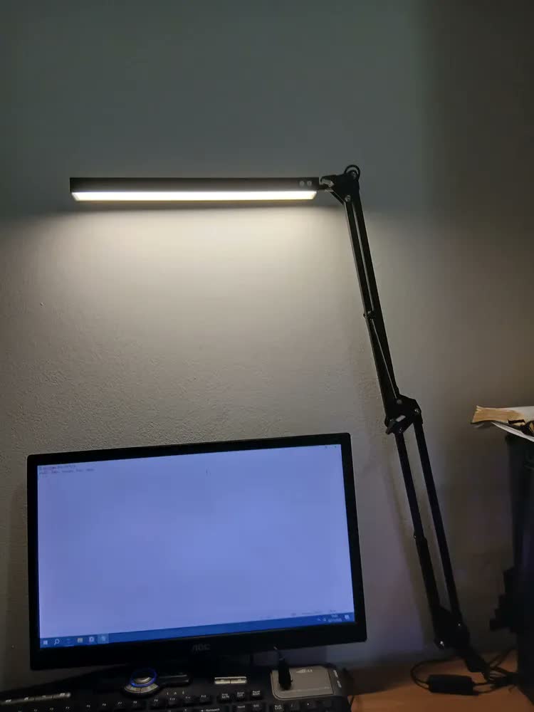 foto de Luminaria De Mesa Articulável Flexível Com Luz De Led Usb