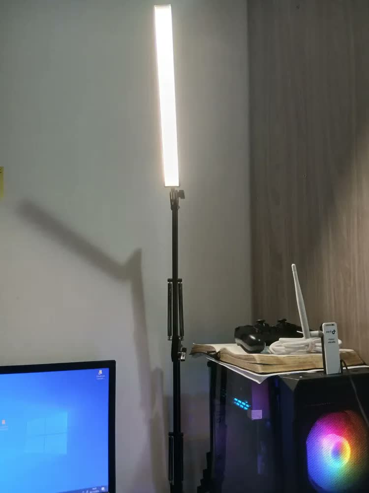 foto de Luminaria De Mesa Articulável Flexível Com Luz De Led Usb