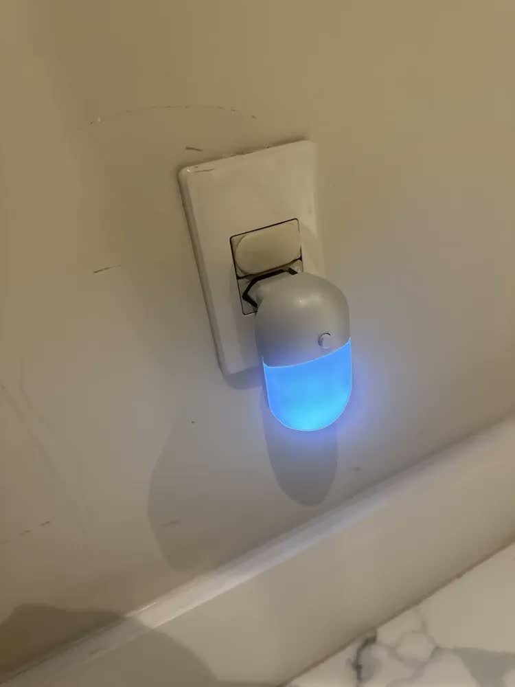 foto de Kit 2 Luminária Abajur Infantil Bivolt Luz Quente Fria Led