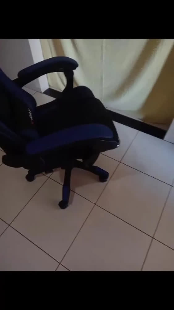 foto de Cadeira Gamer Elidy X-Ray Ergonômica Reclinável com Apoio Pés Couro Sintético Preto