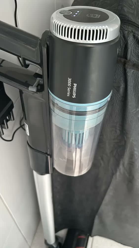 foto de Aspirador de Pó Vertical Aqua Philips XC3133/01