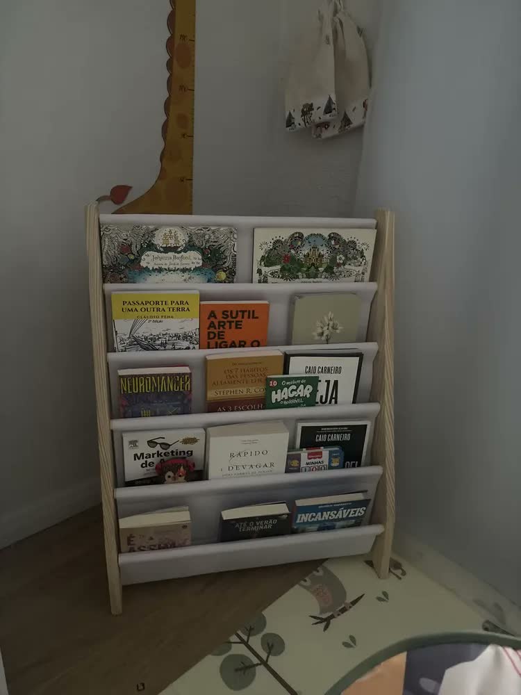 foto de Estante De Livro Infantil Montessoriano Madeira 5 Bolsos