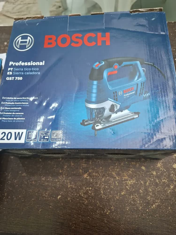 foto de Serra Tico-tico Bosch Gst 750 520w Corte Preciso Madeira