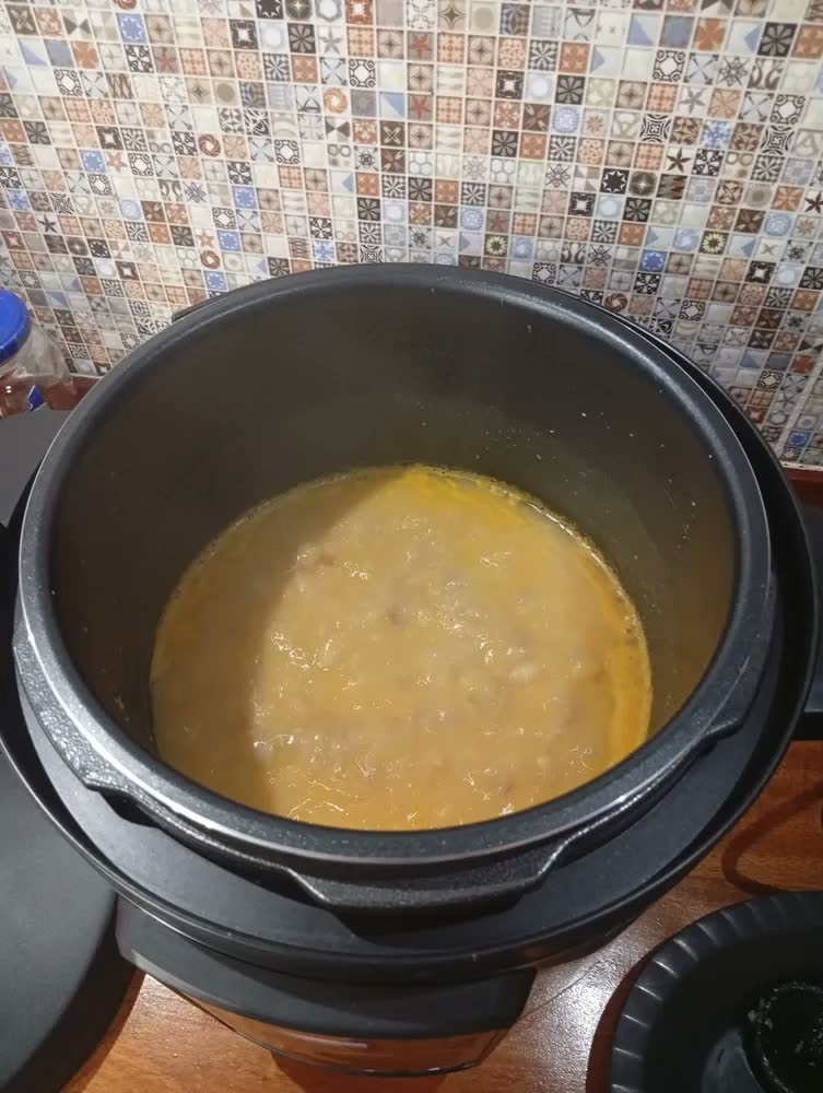 foto de Panela De Pressão Elétrica Dako 1000w 6l Multifunções Preta Cor Preto Frequência 60 Hz