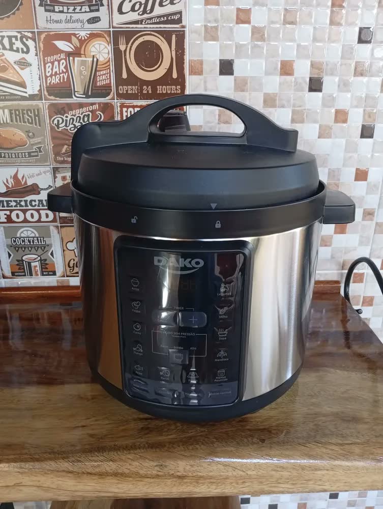 foto de Panela De Pressão Elétrica Dako 1000w 6l Multifunções Preta Cor Preto Frequência 60 Hz