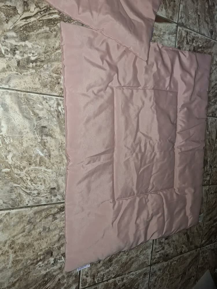 foto de Colchonete Pet Impermeável Cama Cachorro Caminha Pet 80x60 Cor Cinza-escuro Desenho Liso