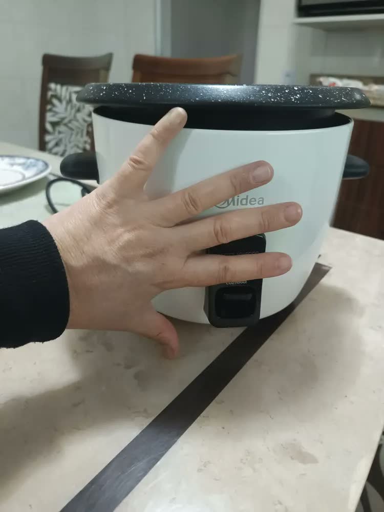 foto de Panela De Arroz Elétrica Midea 7 Xícaras Cozimento Á Vapor Com Tampa De Vidro