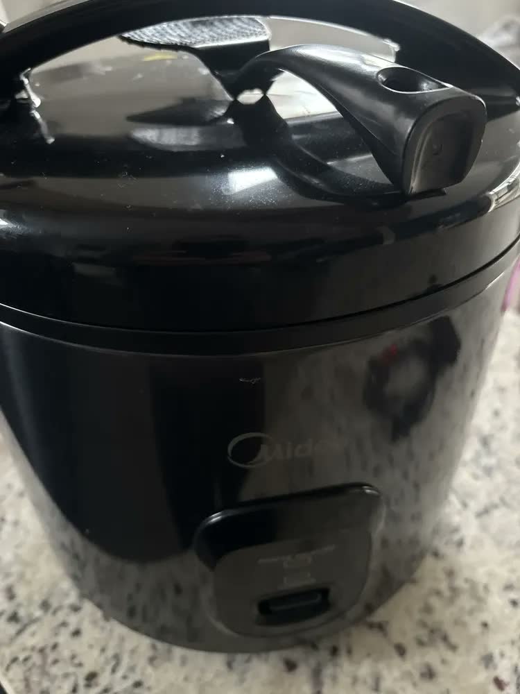 foto de Panela De Arroz Elétrica 5l Midea Preto 60hz