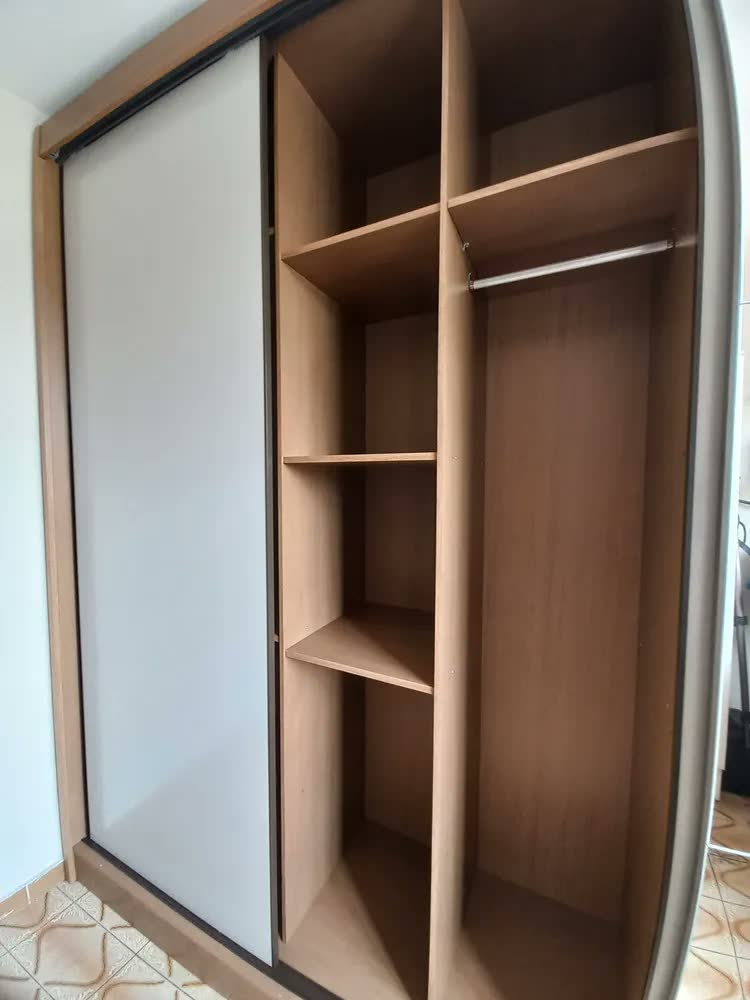 foto de Guarda Roupa Casal Horizonte Cumaru 3 Portas Correr Espelho MDF