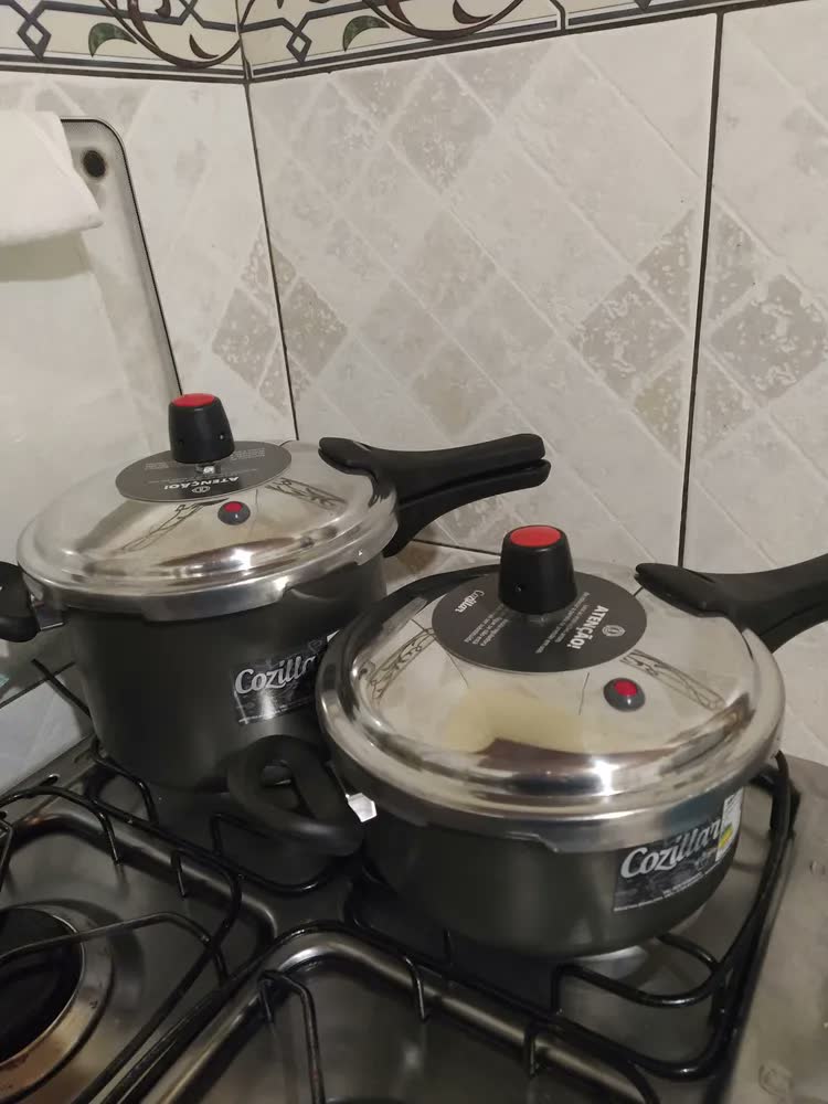 foto de Jogo 2 Panela De Pressao 4,5 Litros E 3 Litros Antiaderente Cor Vermelho