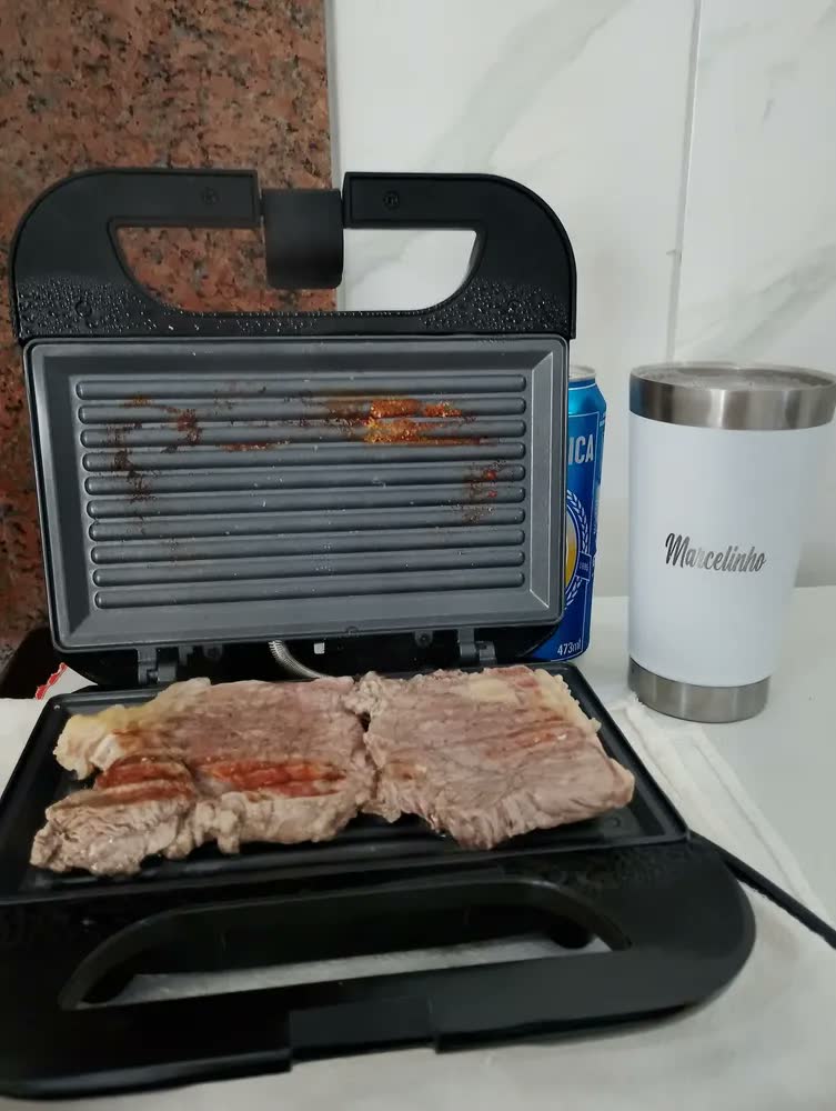 foto de Sanduicheira Grill Elétrico Antiaderente Goo&Go 750W Preto