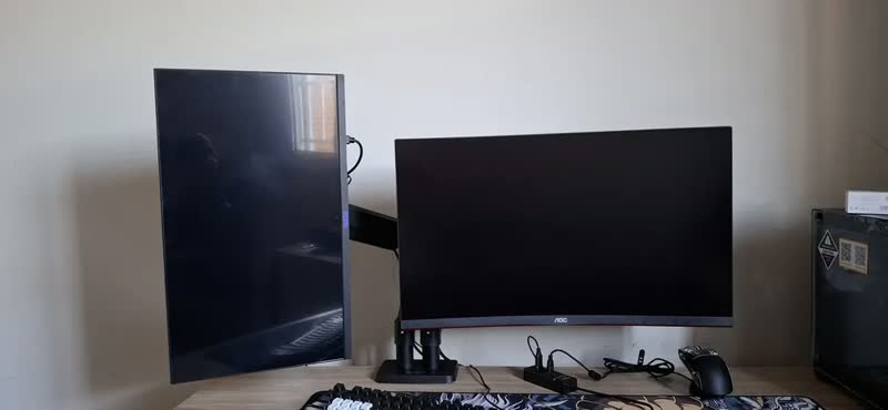 foto de Suporte Articulado com Pistão a Gás Para Dois Monitores Zinnia Nimbo 210 Preto 13 a 32 Pol com Braços Articulados e Design Discreto